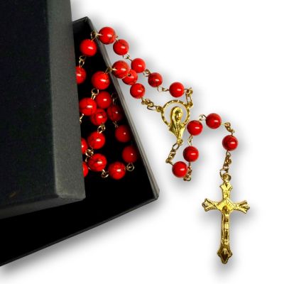 Rosenkranz aus roter Jade, goldfarben mit großer Perle